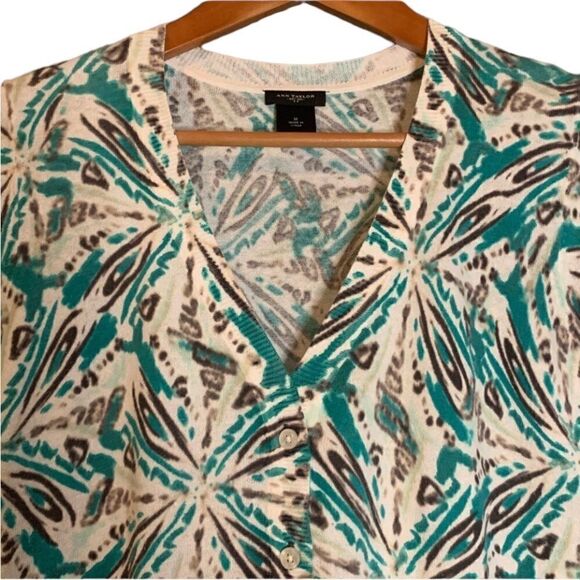 3 for  $30! Ann Taylor patterned short sleeve cardigan - Picture 2 of 10